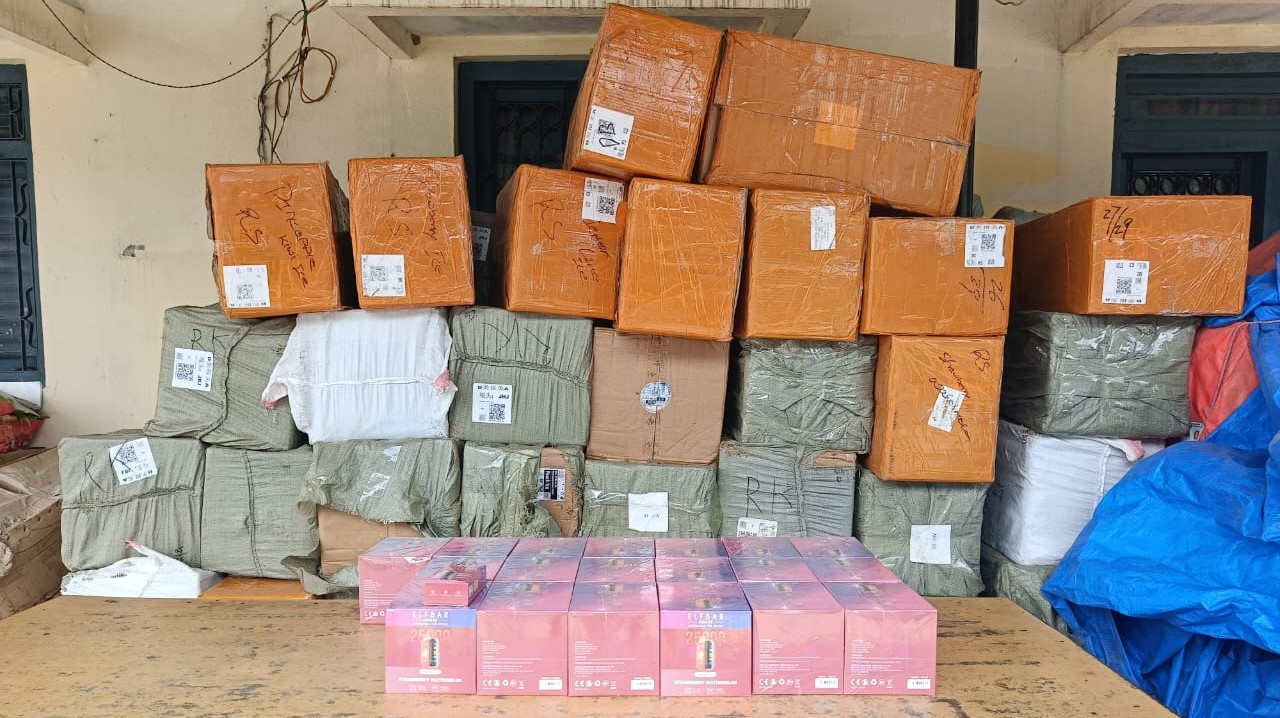 बीरगन्जमा ५ करोड मूल्य बराबरको इलेक्ट्रिक चुरोट (भेप) प्रहरी नियन्त्रणमा